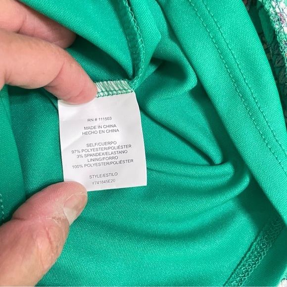 AUW Green Floral Short Sleeve Wrap Dress Womens
Size Large - Picture 11 of 16